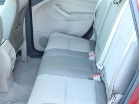 Used 2016 Ford Escape SE image 30