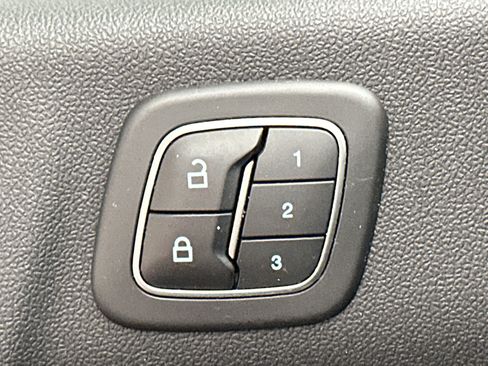 Used 2020 Ford Escape Titanium AWD/4WD image 40