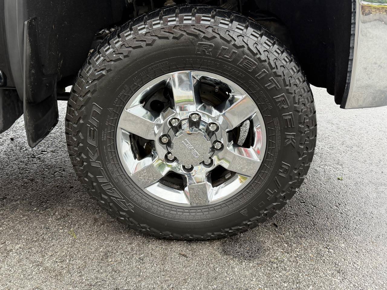 Used 2019 GMC Sierra 2500 SLT w/ Duramax Plus Package AWD/4WD image 14