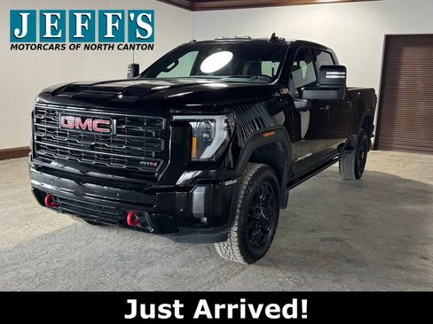 Used 2024 GMC Sierra 2500 AT4 w/ AT4 Premium Plus Package image 1