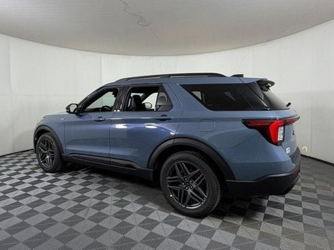 New 2026 Ford Explorer ST-Line w/ ST-Line Street Pack RWD image 3
