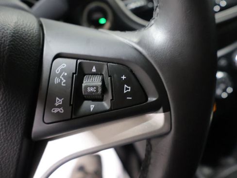 Used 2020 Chevrolet Trax LT w/ LT Convenience Package AWD/4WD image 32