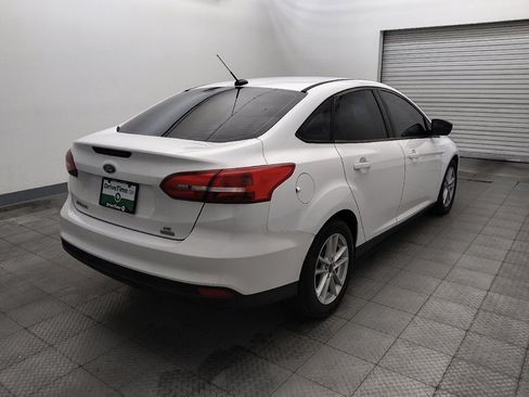 Used 2018 Ford Focus SE FWD image 9