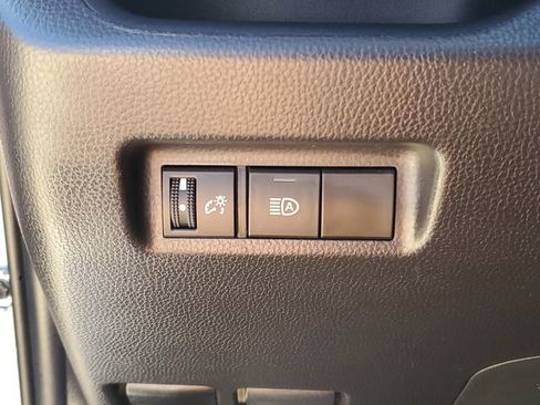 Used 2025 Toyota RAV4 LE AWD/4WD image 26