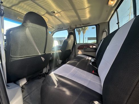 Used 2002 Ford F350 Lariat image 6