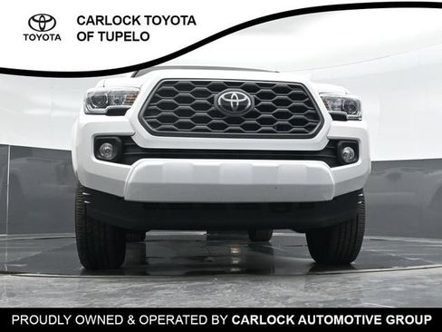 Used 2022 Toyota Tacoma TRD Sport AWD/4WD image 33