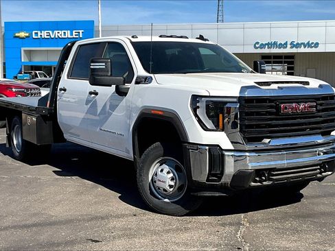 New 2025 GMC Sierra 3500 Pro w/ Convenience Package image 2