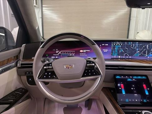 Used 2025 Cadillac Escalade Premium Luxury Platinum w/ LPO, Radiant Package RWD image 49
