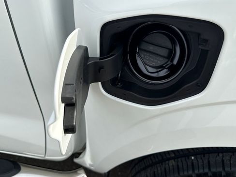 Certified 2022 Nissan Frontier S w/ Technology Package image 36