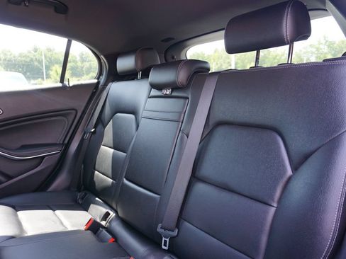 Certified 2019 Mercedes-Benz GLA 250 image 17