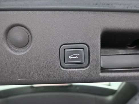 Used 2024 Chevrolet Equinox LT FWD image 14