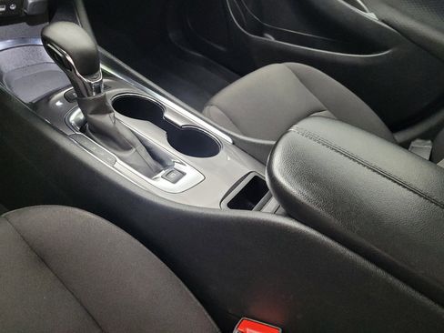 Used 2024 Chevrolet Malibu LT FWD image 26