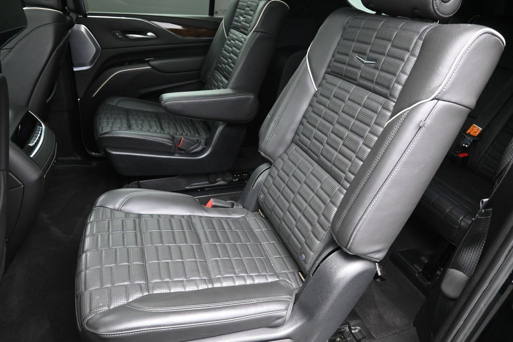 Certified 2023 Cadillac Escalade ESV Sport Platinum w/ LPO, ONYX Package AWD/4WD image 26