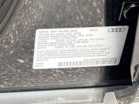 Used 2024 Audi Q5 2.0T Premium AWD/4WD image 32