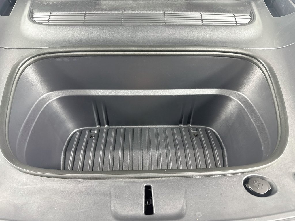 Used 2026 Tesla Model Y AWD image 33