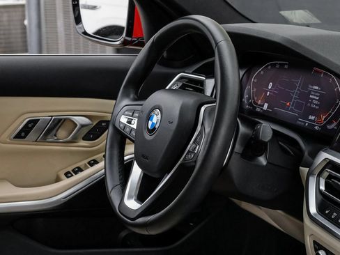 Used 2022 BMW 330i Sedan w/ Driving Assistance Package RWD image 17