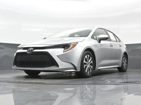 Used 2022 Toyota Corolla LE FWD image 27