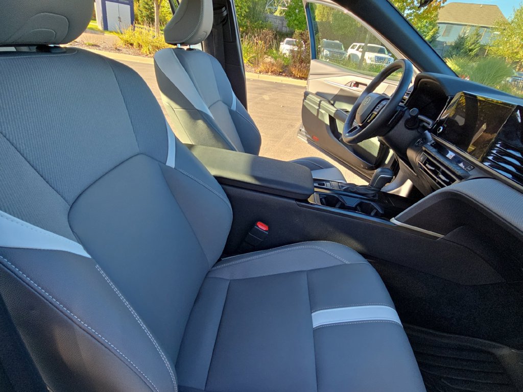 Certified 2025 Toyota Camry SE AWD/4WD image 13