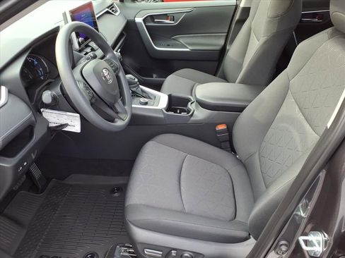 New 2025 Toyota RAV4 XLE image 3