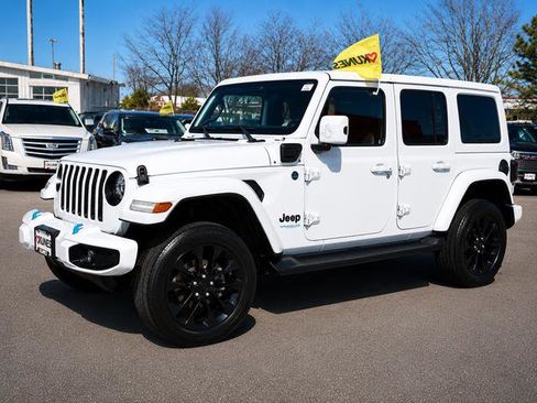 Used 2021 Jeep Wrangler Unlimited Sahara AWD/4WD image 4
