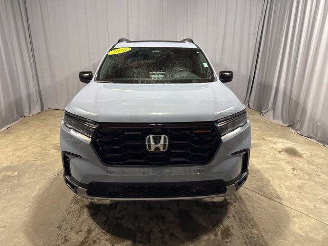 Used 2024 Honda Pilot TrailSport image 5