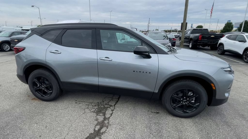 New 2026 Chevrolet Blazer LT w/ Convenience Package FWD image 3