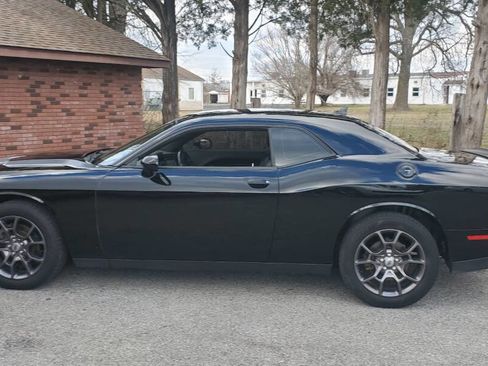 Used 2018 Dodge Challenger GT w/ Blacktop Package image 27