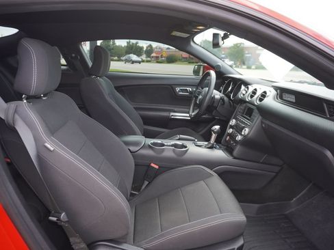 Used 2016 Ford Mustang Coupe w/ Equipment Group 051A RWD image 23