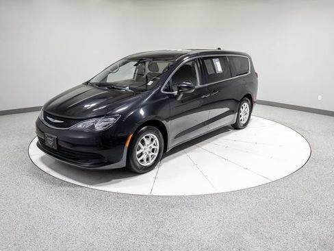 Used 2020 Chrysler Voyager LX FWD image 36