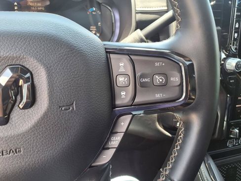 Used 2025 RAM 2500 Limited AWD/4WD image 25