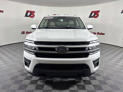 Used 2023 Ford Expedition Max XLT image 9