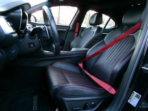 Used 2023 Genesis G70 2.0T w/ Sport Prestige Package image 14