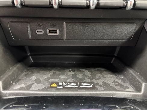 Used 2025 Chevrolet Colorado ZR2 w/ Technology Package AWD/4WD image 46