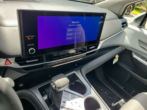 New 2026 Toyota Sienna XLE FWD image 14