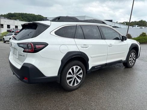 Used 2025 Subaru Outback Premium AWD/4WD image 5