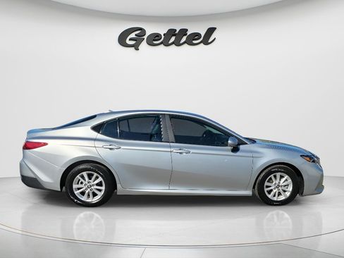 Used 2026 Toyota Camry LE image 3