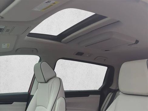 New 2026 Honda Odyssey Touring image 18