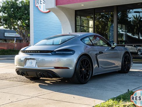 Used 2023 Porsche 718 Cayman GTS RWD image 6