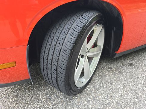 Used 2009 Dodge Challenger SRT8 w/ SRT Option Group II RWD image 32