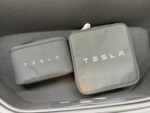 Used 2022 Tesla Model S Plaid image 47