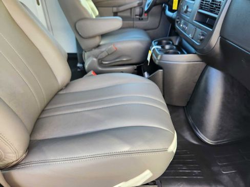 New 2025 GMC Savana 2500 Extended RWD image 16
