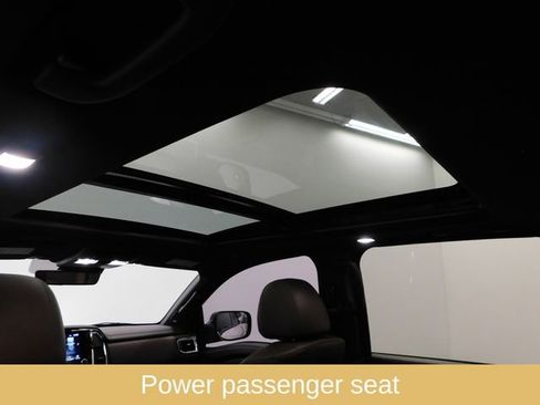 Used 2023 Nissan Titan Platinum Reserve w/ Moonroof Package image 22