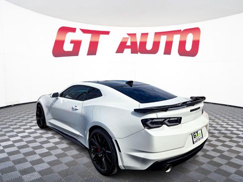 Used 2019 Chevrolet Camaro SS image 5