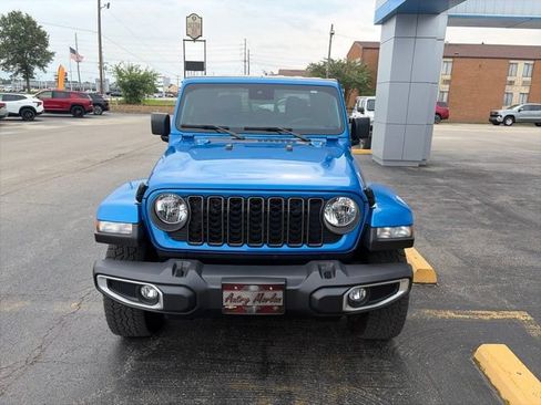 Used 2024 Jeep Gladiator Sport AWD/4WD image 9