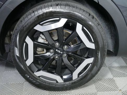 Used 2024 Kia Telluride EX AWD/4WD image 13