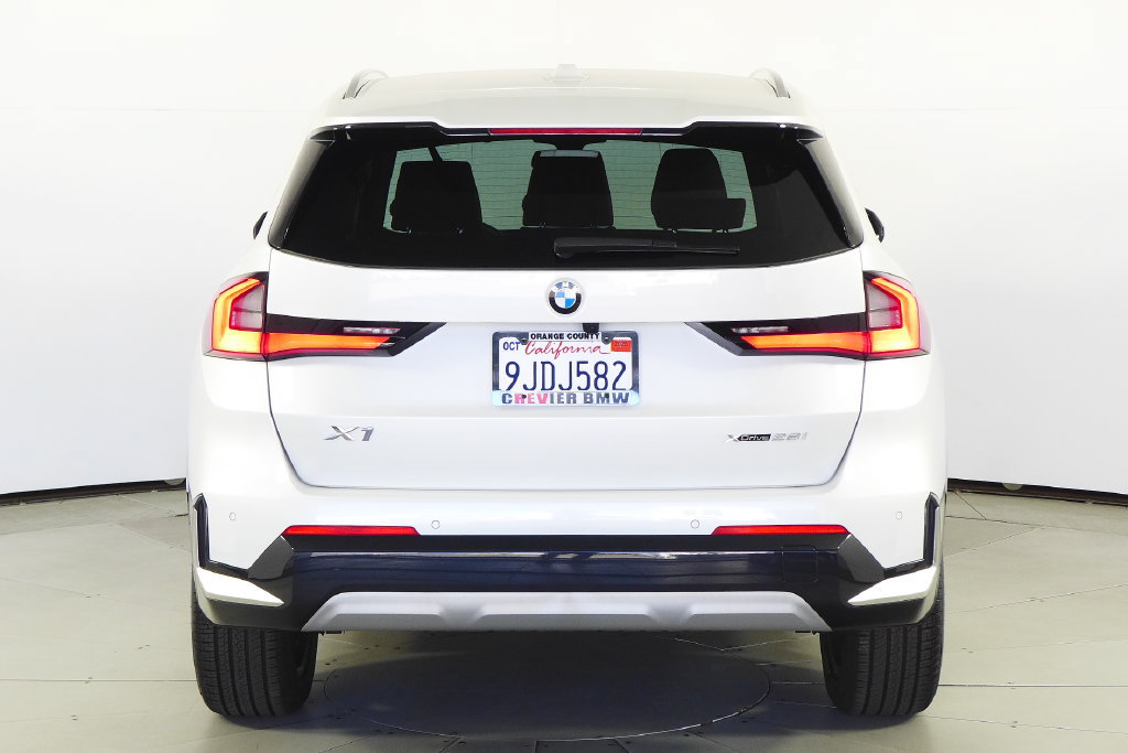 Used 2023 BMW X1 xDrive28i w/ Convenience Package AWD/4WD image 8