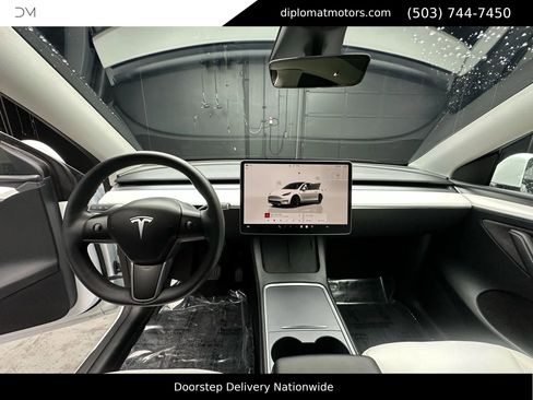 Used 2023 Tesla Model Y Long Range image 27