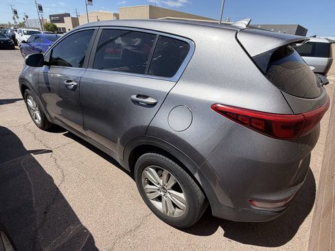 Used 2017 Kia Sportage LX AWD/4WD image 7