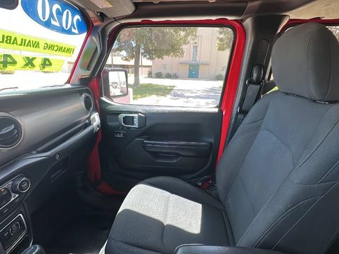 Used 2020 Jeep Gladiator Sport w/ Quick Order Package 24S AWD/4WD image 15