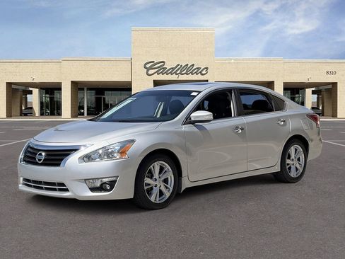 Used 2014 Nissan Altima 2.5 SL w/ Technology Package FWD image 32